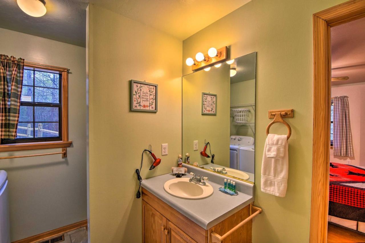 Modern Cabin With Deck In The Blue Ridge Mountains! Blairsville Εξωτερικό φωτογραφία